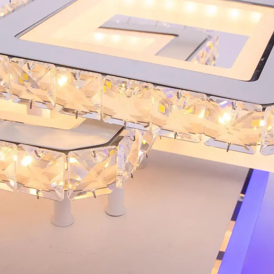 LED полилей с дистанционно управление и Crystal Leila 154W, 3 квадрат