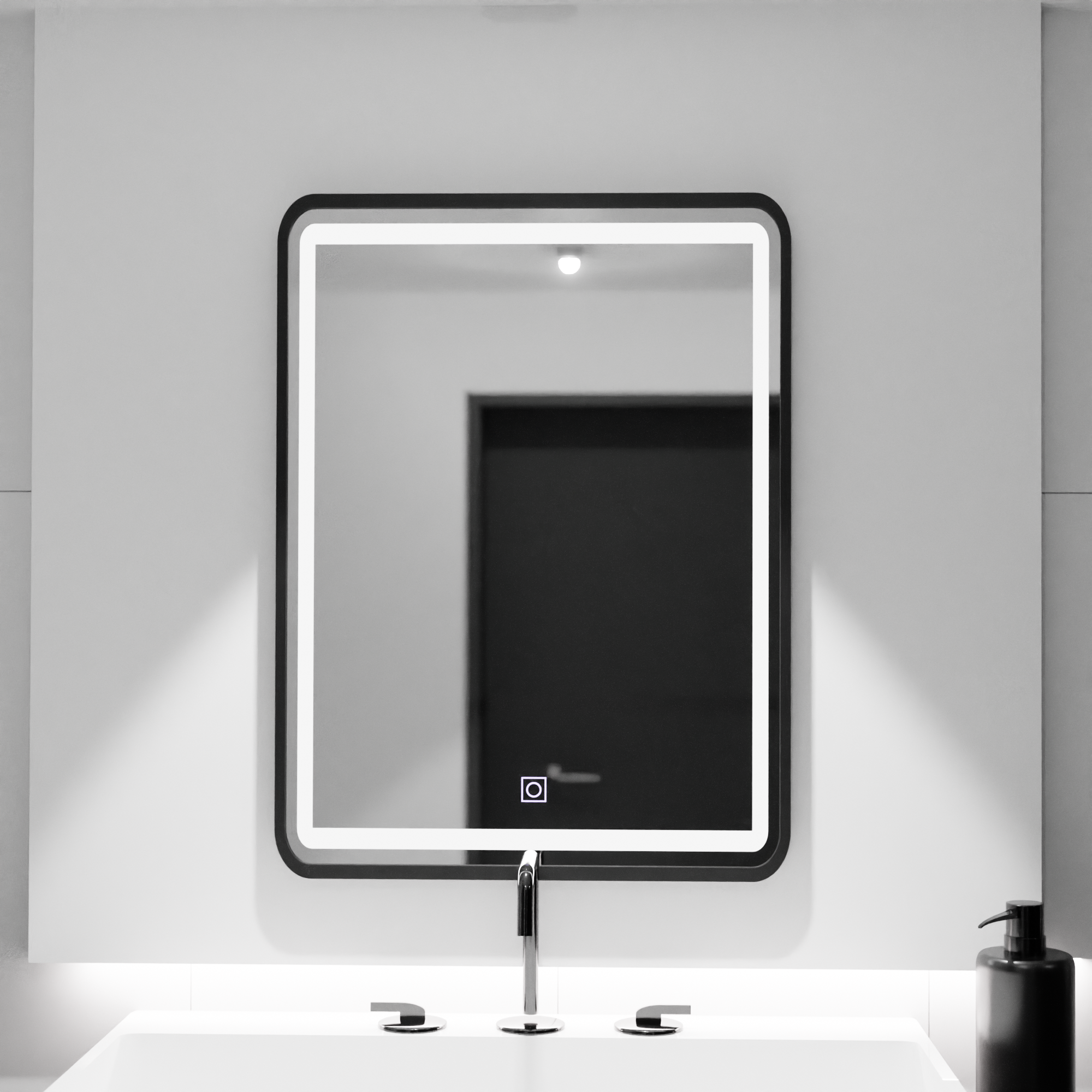 Огледално светодиодно правоъгълно 60x80cm Ombe Basic Touch
