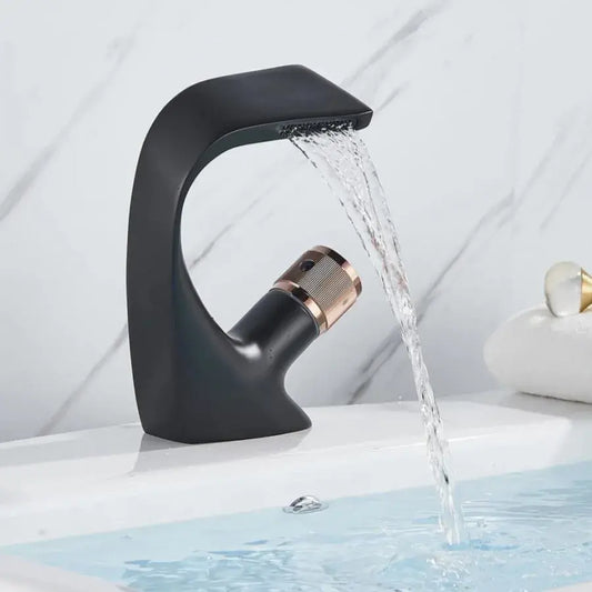 Батерия Washbasin Monochander Black -SideD Brass Fittings включва OD/2055