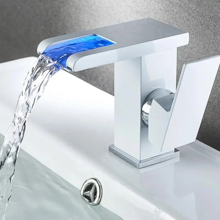 Батерия Washbasin, бяла, RGB светлина, промяна на цвета в зависимост от температурата на водата, OD3011