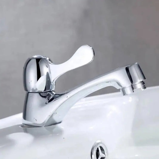 Батерия пеперуди от пеперуди от батерия студена вода хром