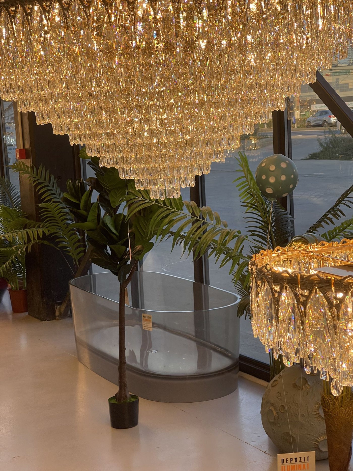 LED огледала и санитария в шоурума на Alessandro Design в Афумаци